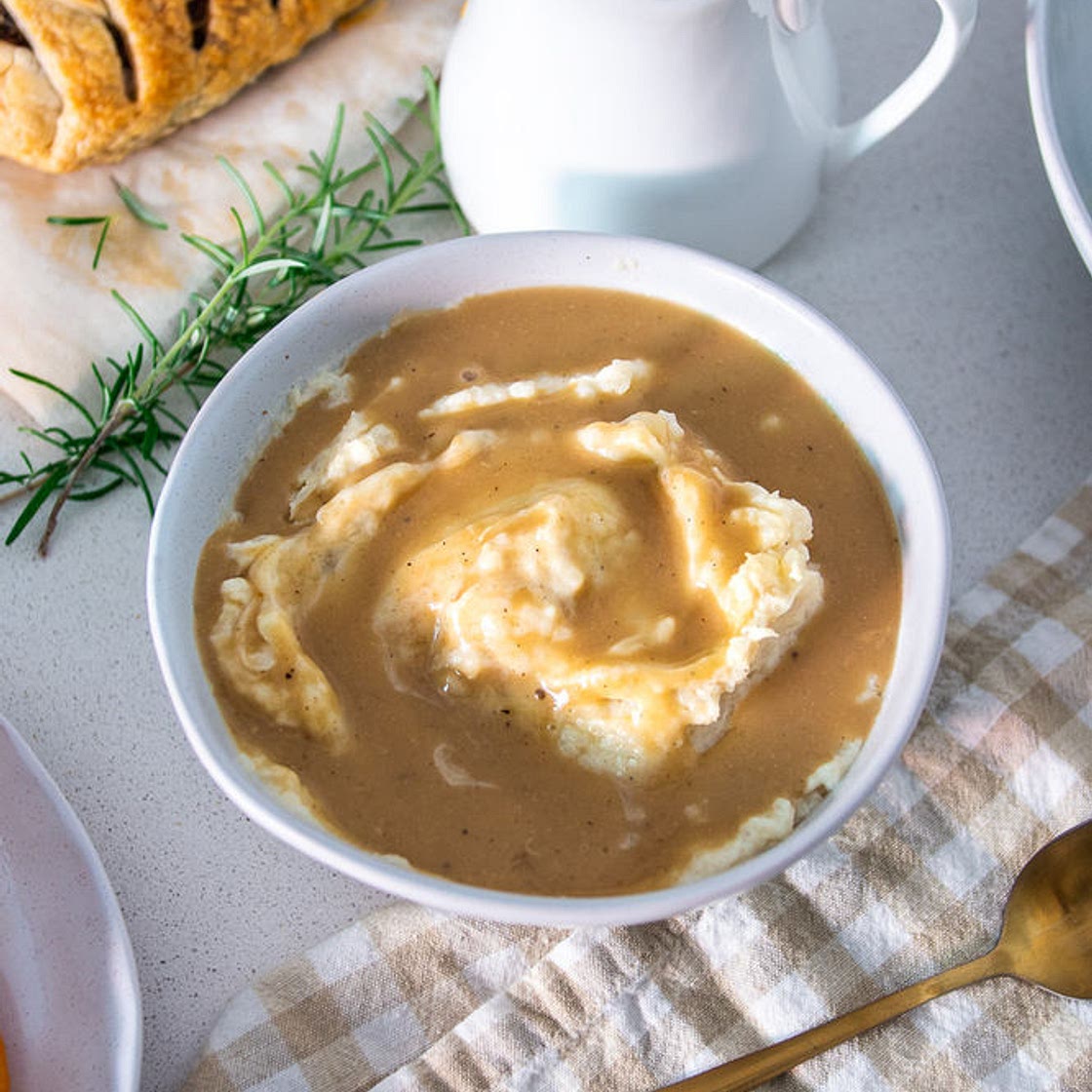 MASHED POTATOES & MUSHROOM GRAVY
