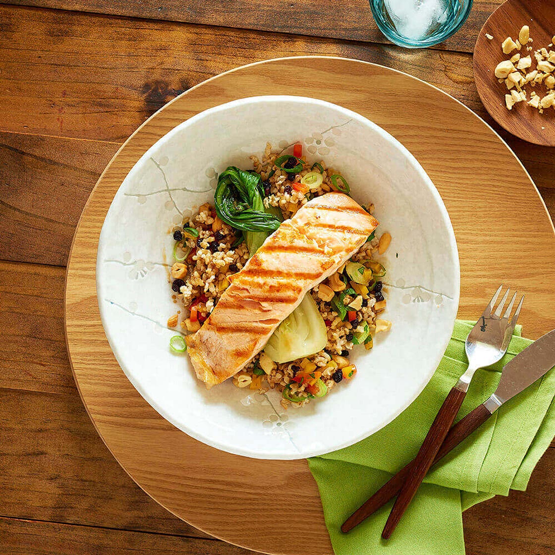 Rice with salmon and vegetables