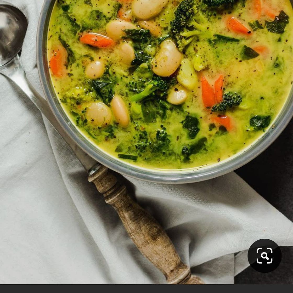 Würzige Gemüse-Bohnen-Suppe