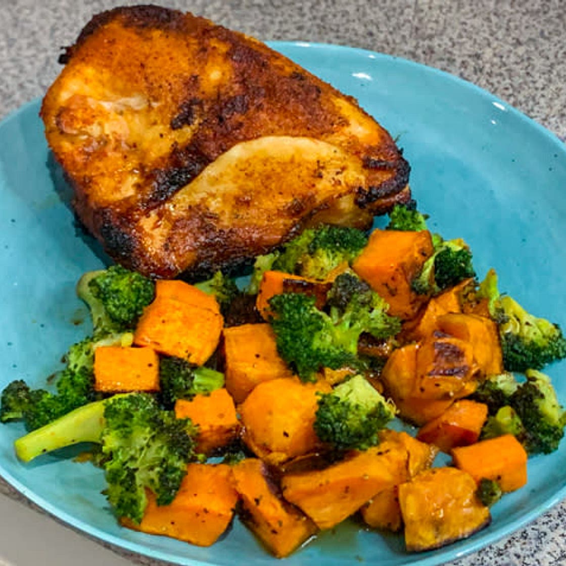 Grilled chicken breast with sweet potato + dark chocolate dessert