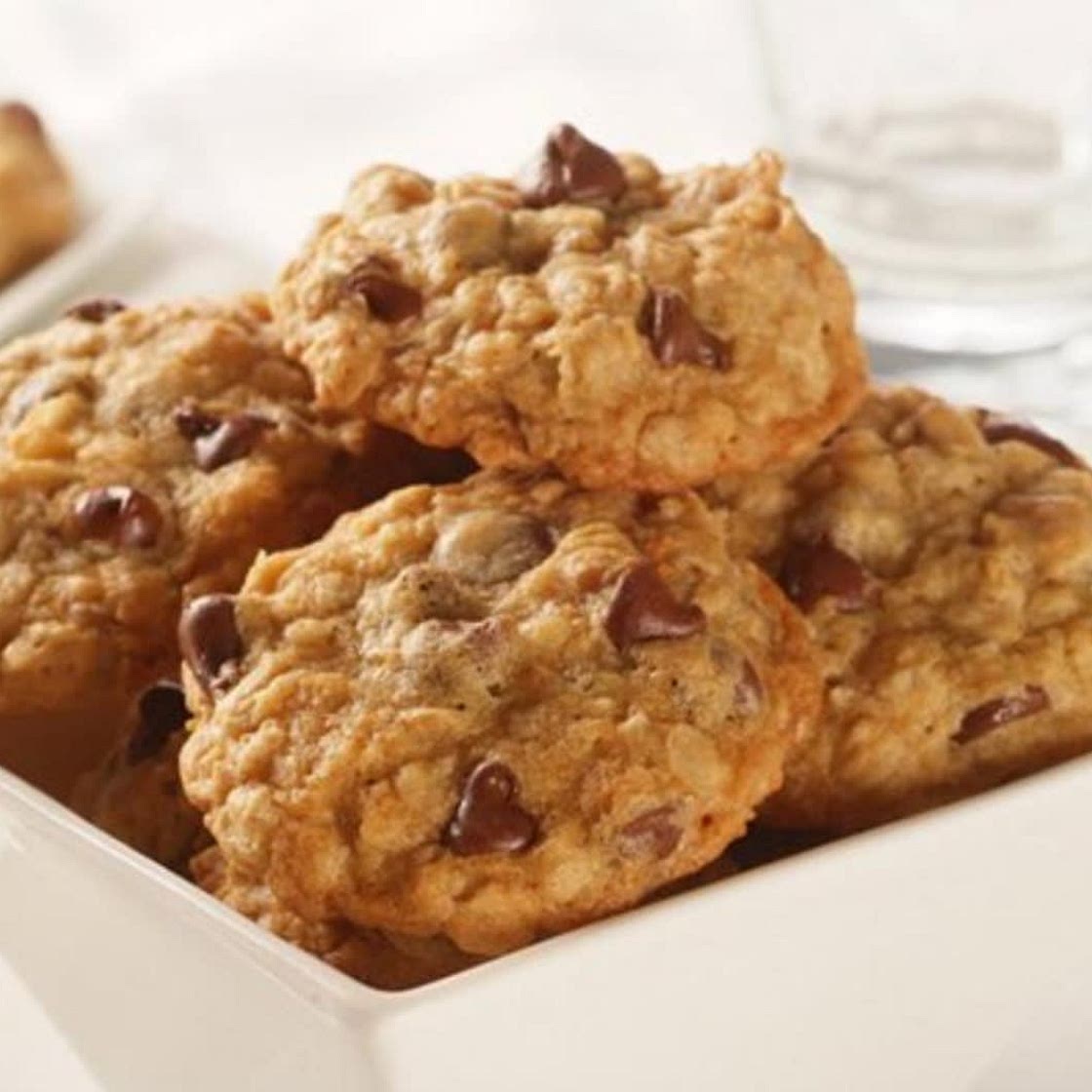 Choc-oat-chip Cookies