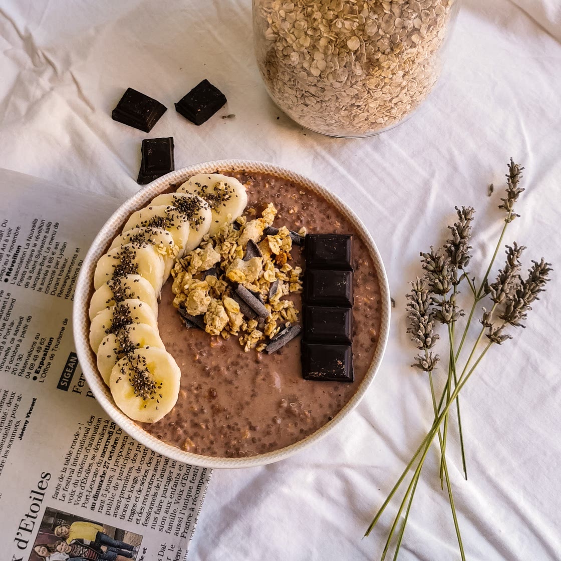 Banana cacao overnight chia pudding