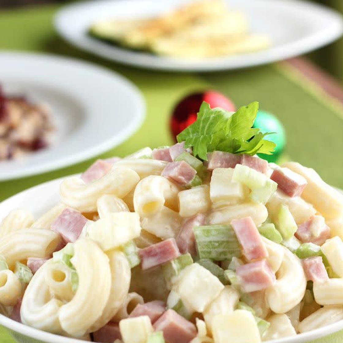 Codito con jamón y nuez