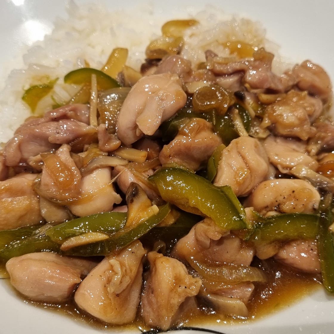 Pollo con almendras