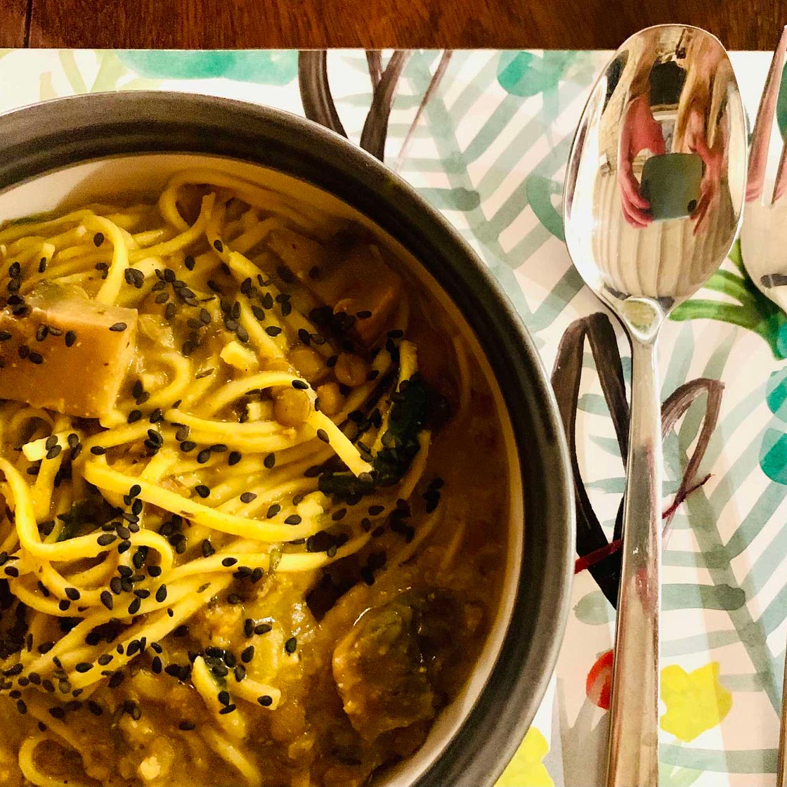 Lentil coconut curry noodles