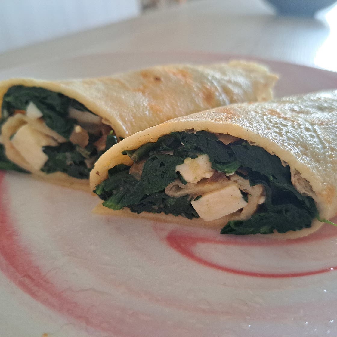 Pfannkuchen mit Spinat-Feta-Füllung