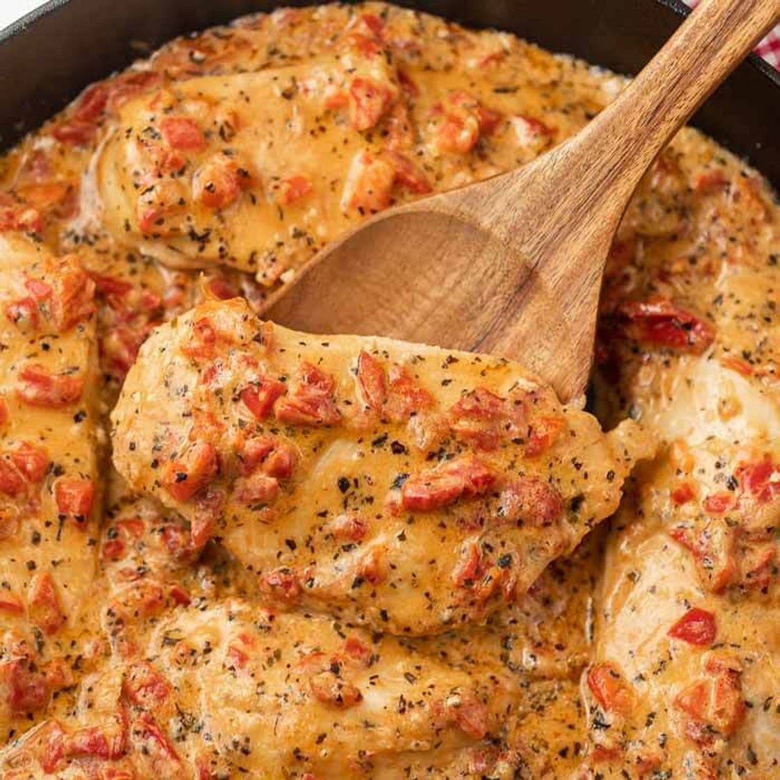 Roasted Red Pepper Keto Chicken