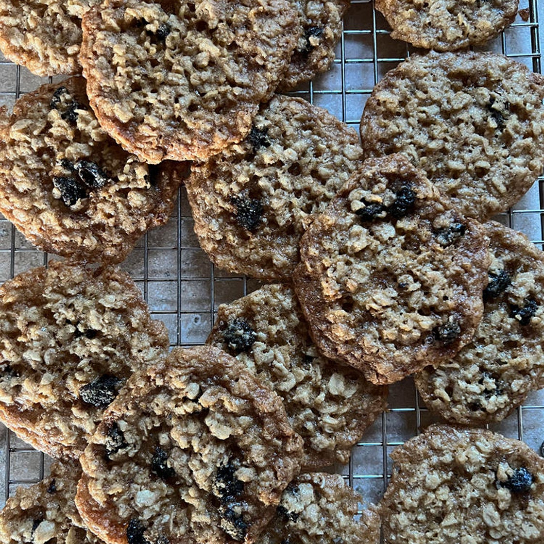 Fall Apart Oatmeal Cookies
