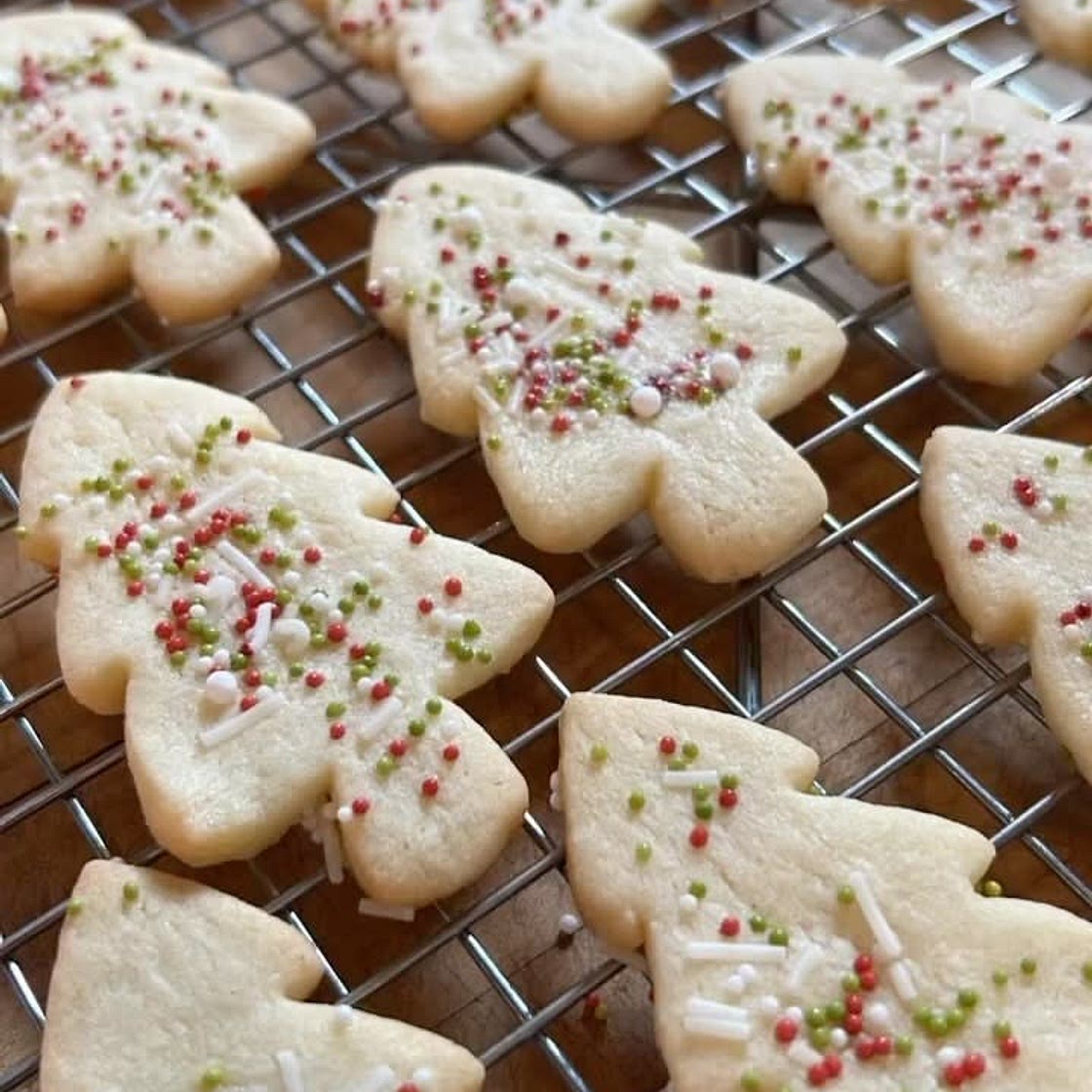 nutmeg sugar crisps