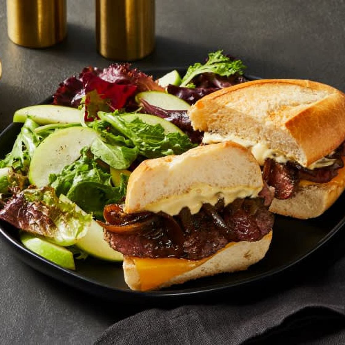 Beef Tenderloin & Gouda Sandos! 🥩🧀🥪