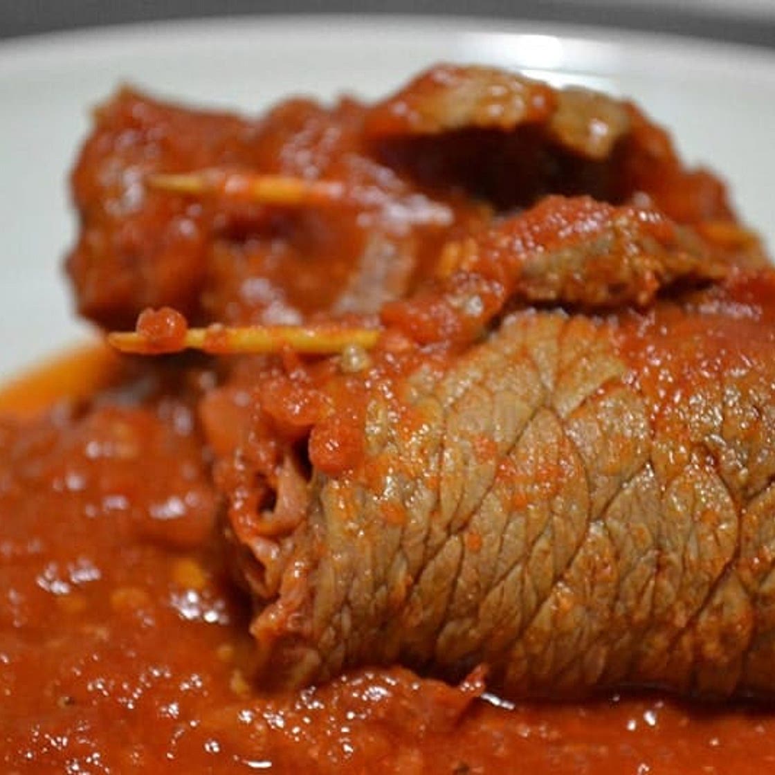 Ricetta delle braciole al sugo pugliesi ingredienti e preparazione