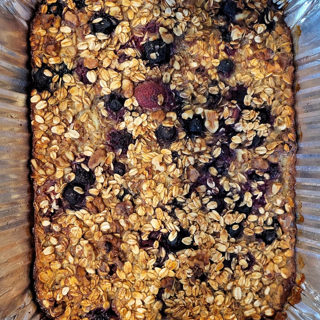 Baked Oatmeal with Blueberries and Bananas