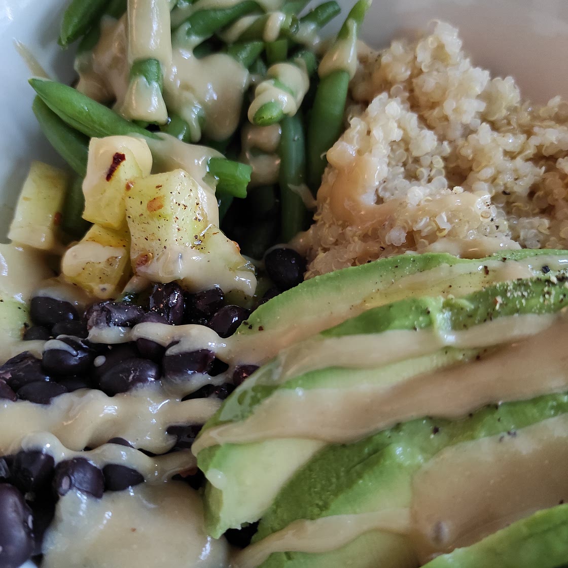 Clean salad with quinoa and veggies