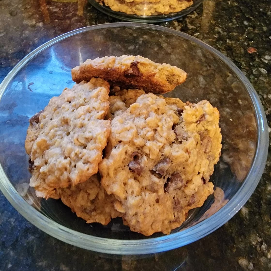 Vegan Banana Oatmeal Cookies