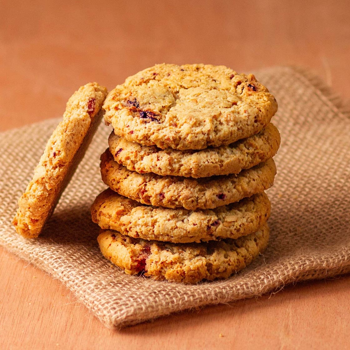 Crunchy oatmeal cookies