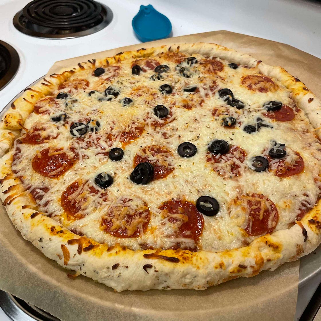 Moms Homemade Pizza 