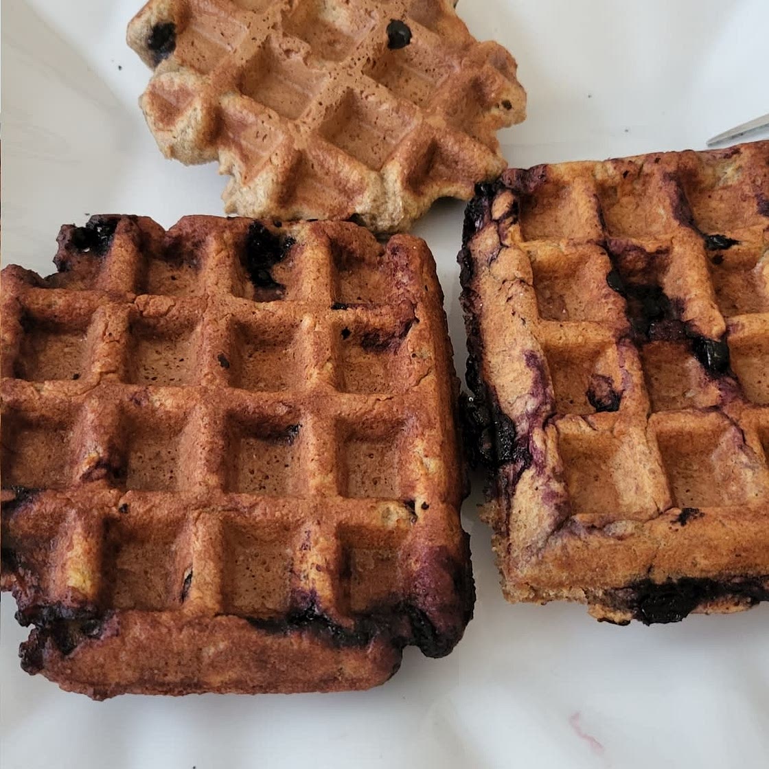 Easy healthy banana oat waffles
