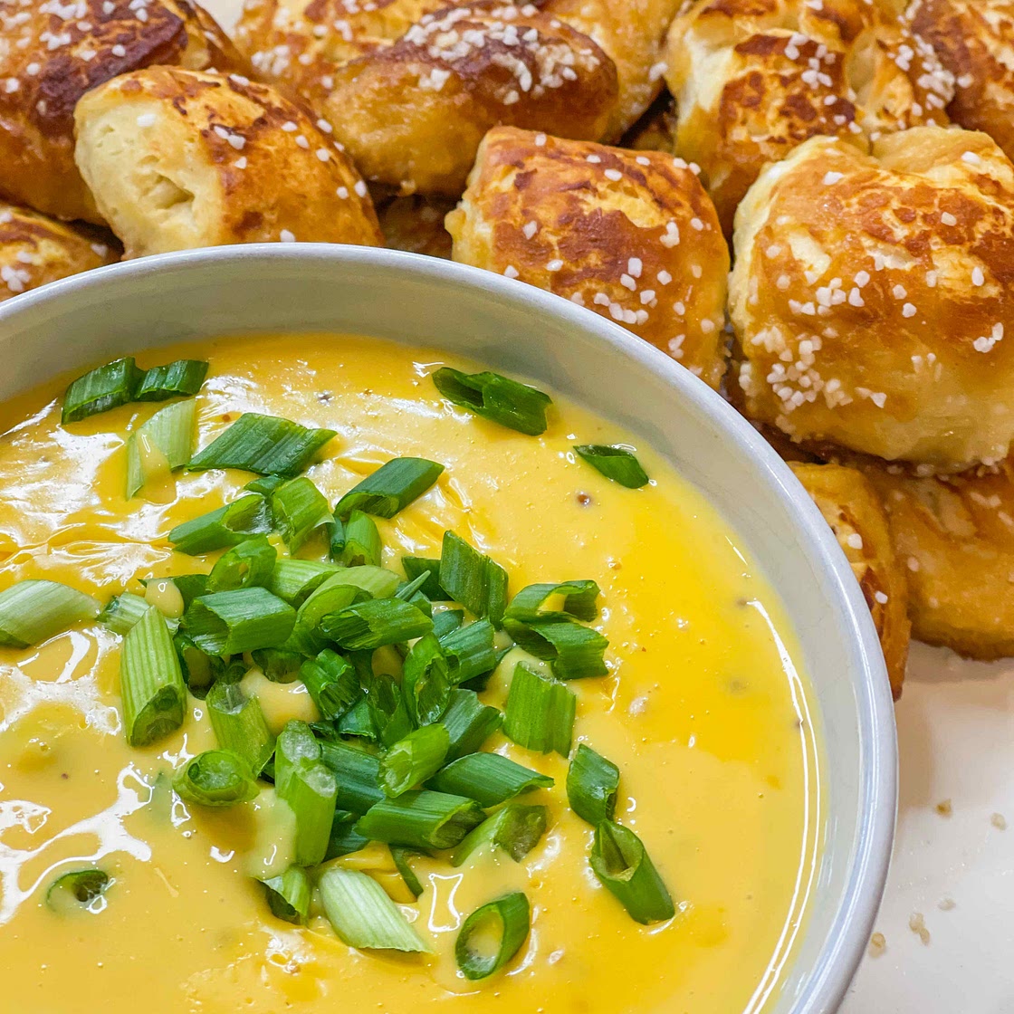 Easy beer cheese dip 