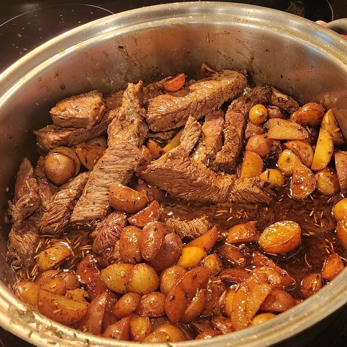 Garlic Butter Steak and Potatoes Skillet