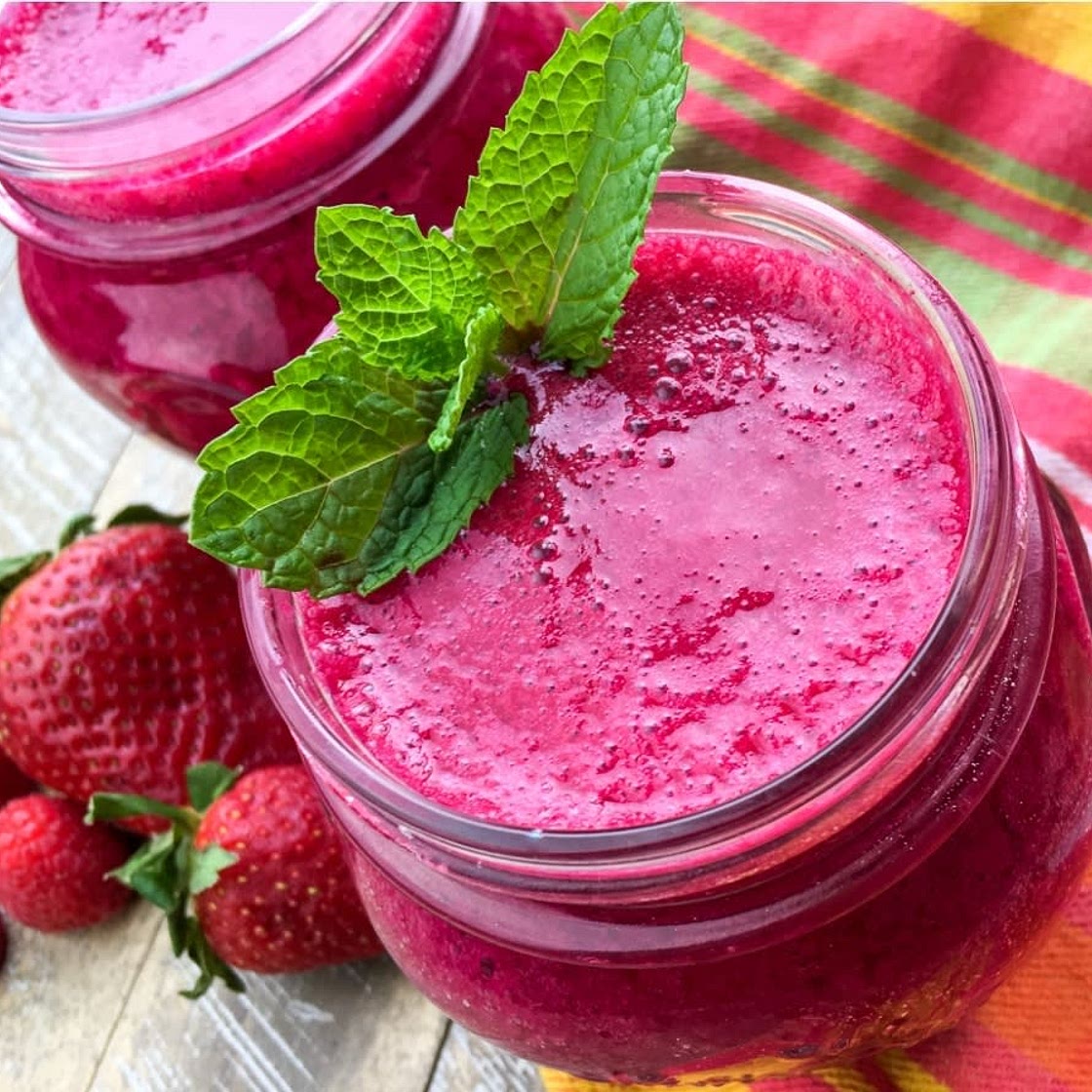 Delicious Beet and Berries Smoothie
