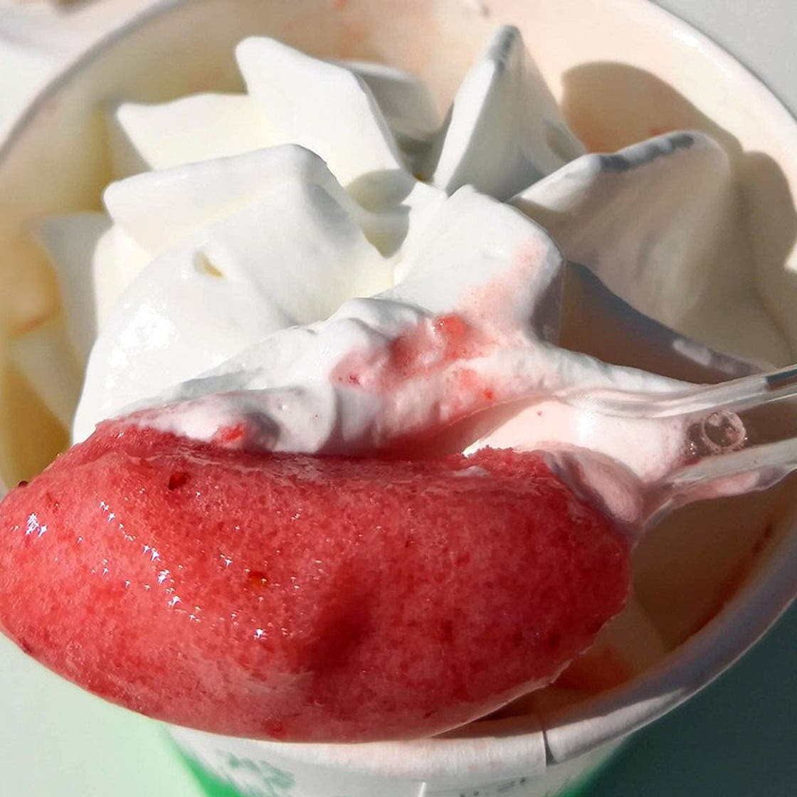 Granita alla fragola messinese, la ricetta siciliana fresca e cremosa