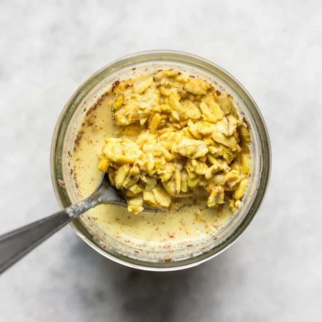 Golden Overnight Oats