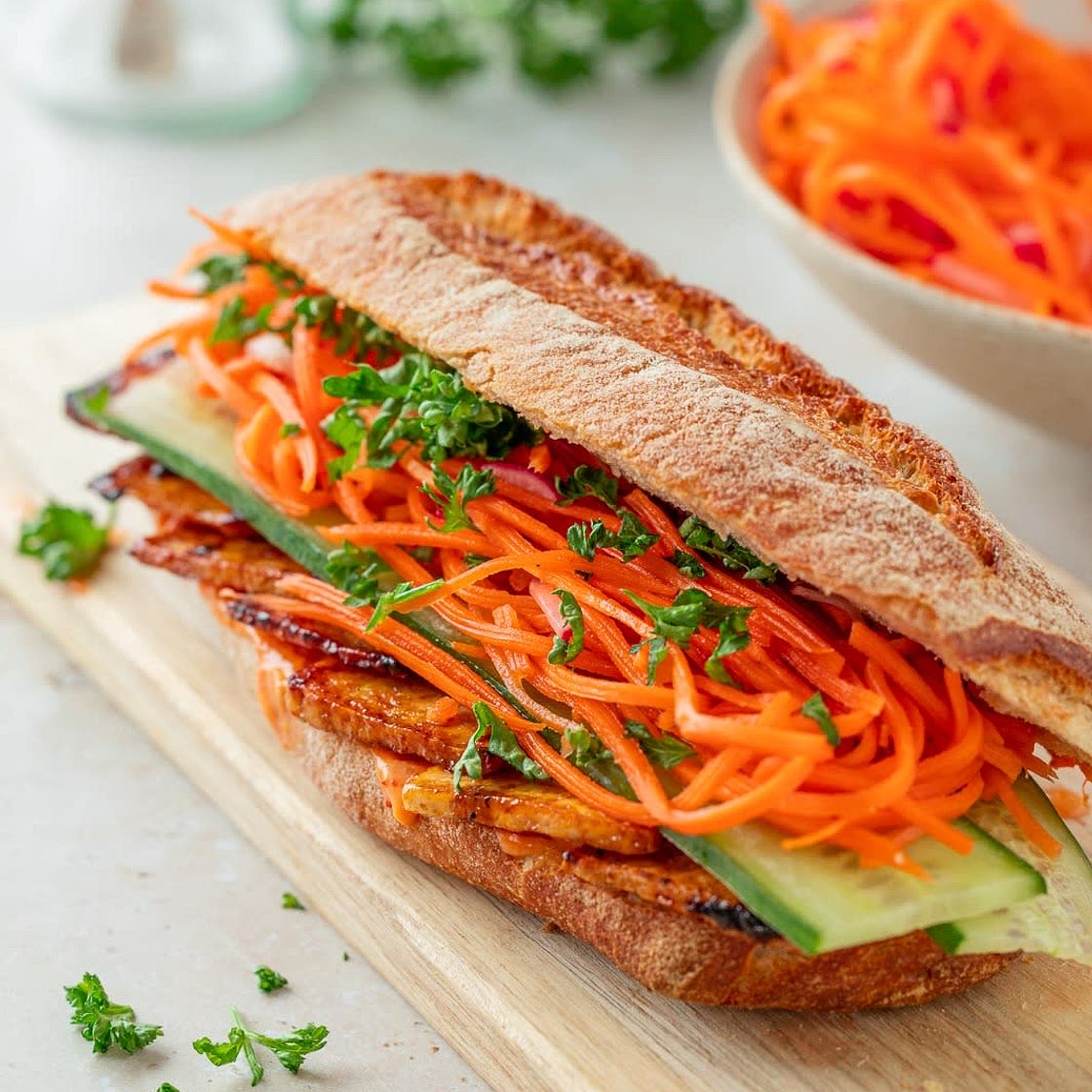 Veganes Banh mi Sandwich