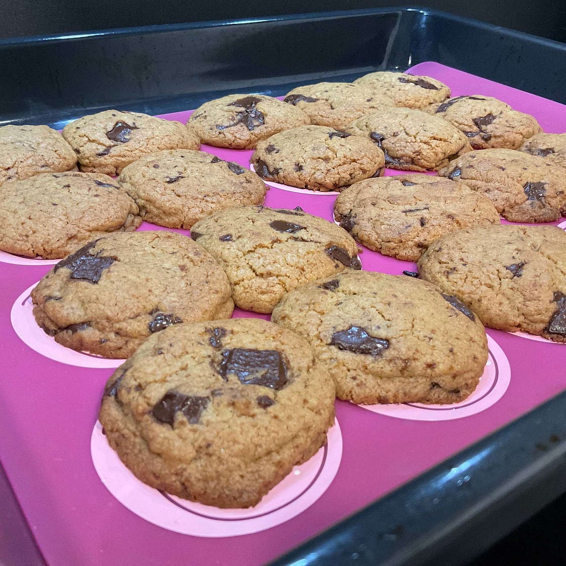Katarina's Chocolate Chip Cookies - MAKE THESE!