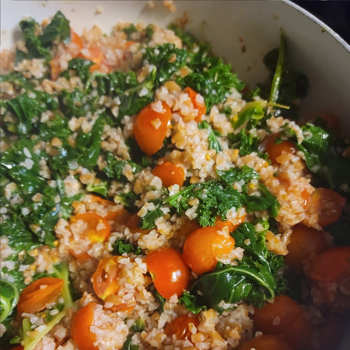 Bulgar pilaf with Kale and Tomatoes