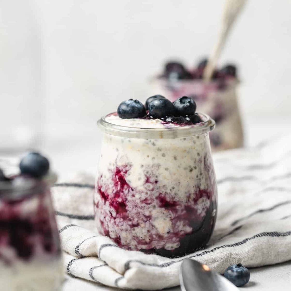Blueberry Cheesecake Overnight Oats