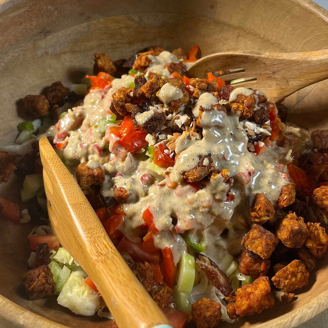 Peri Peri Tempayy Mediterranean Salad with Creamy Lemon Dressing