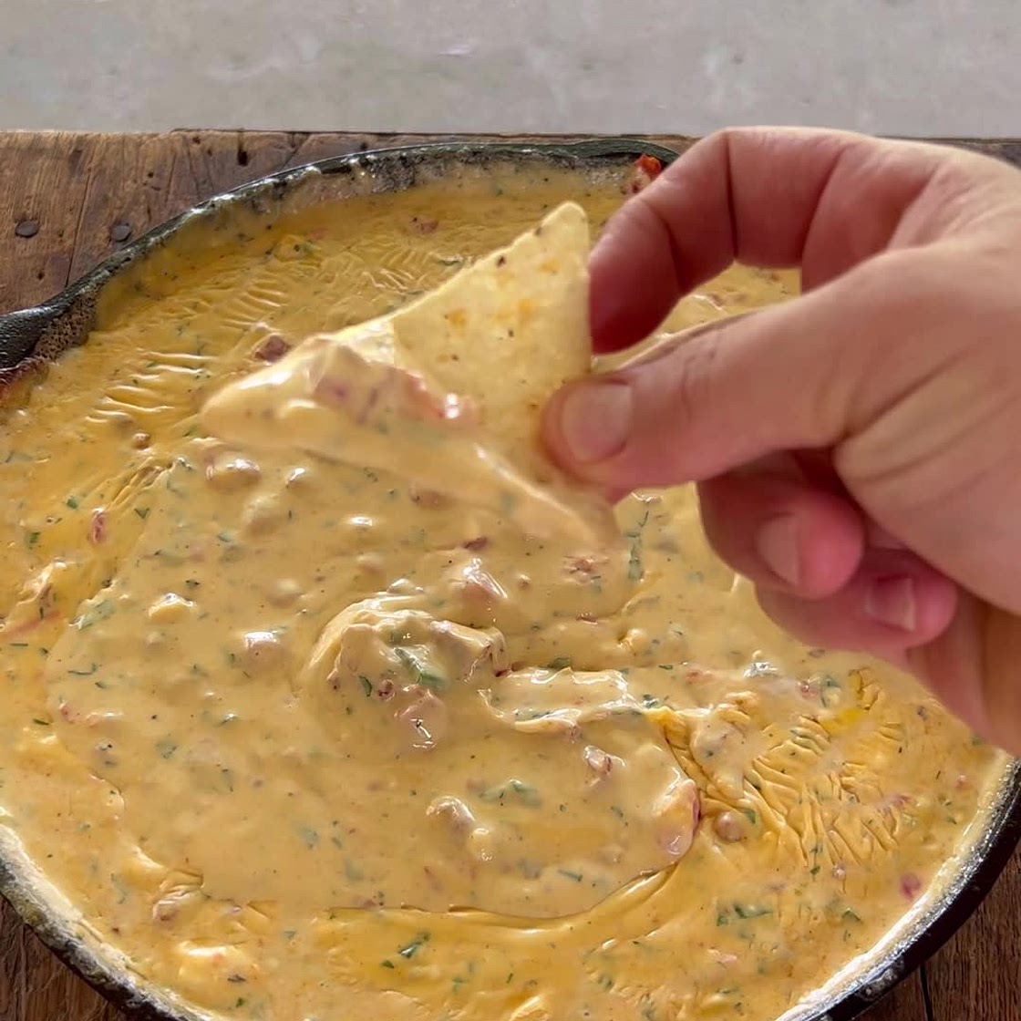 Andouille Queso