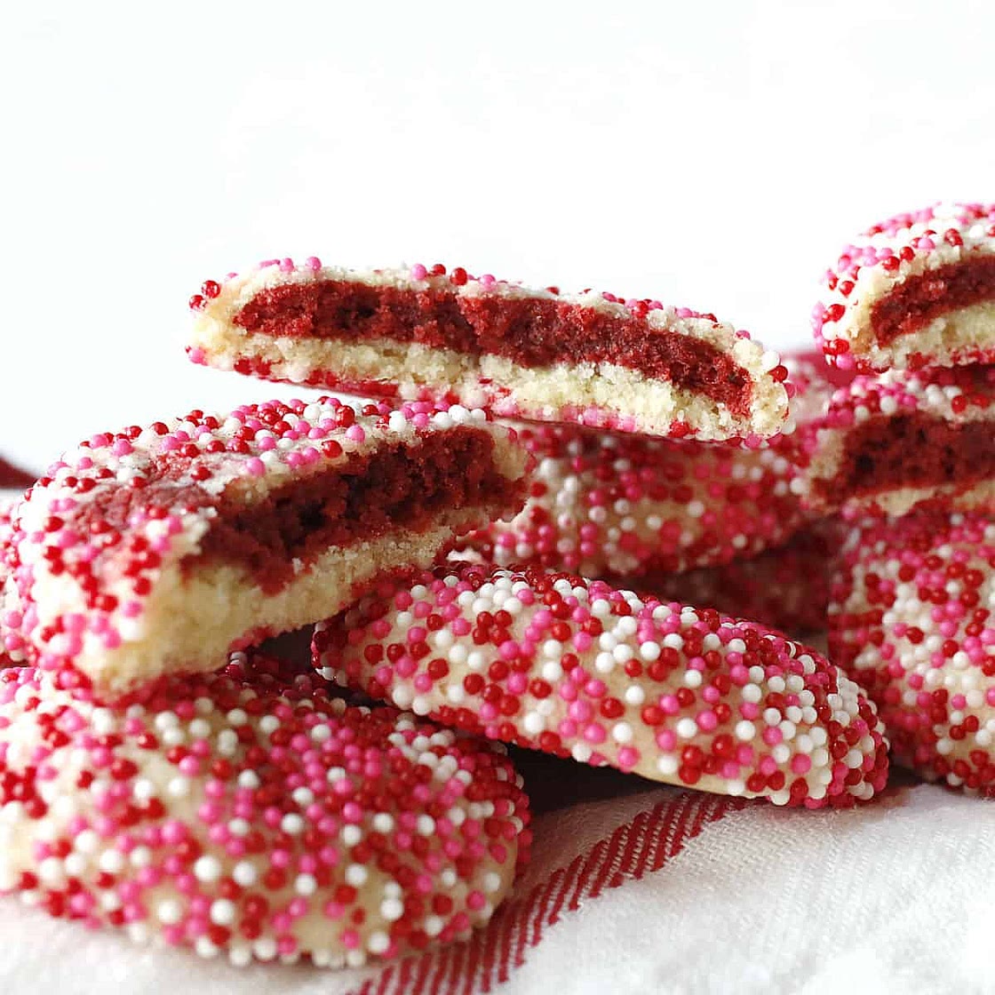 Red Velvet Stuffed Cookies