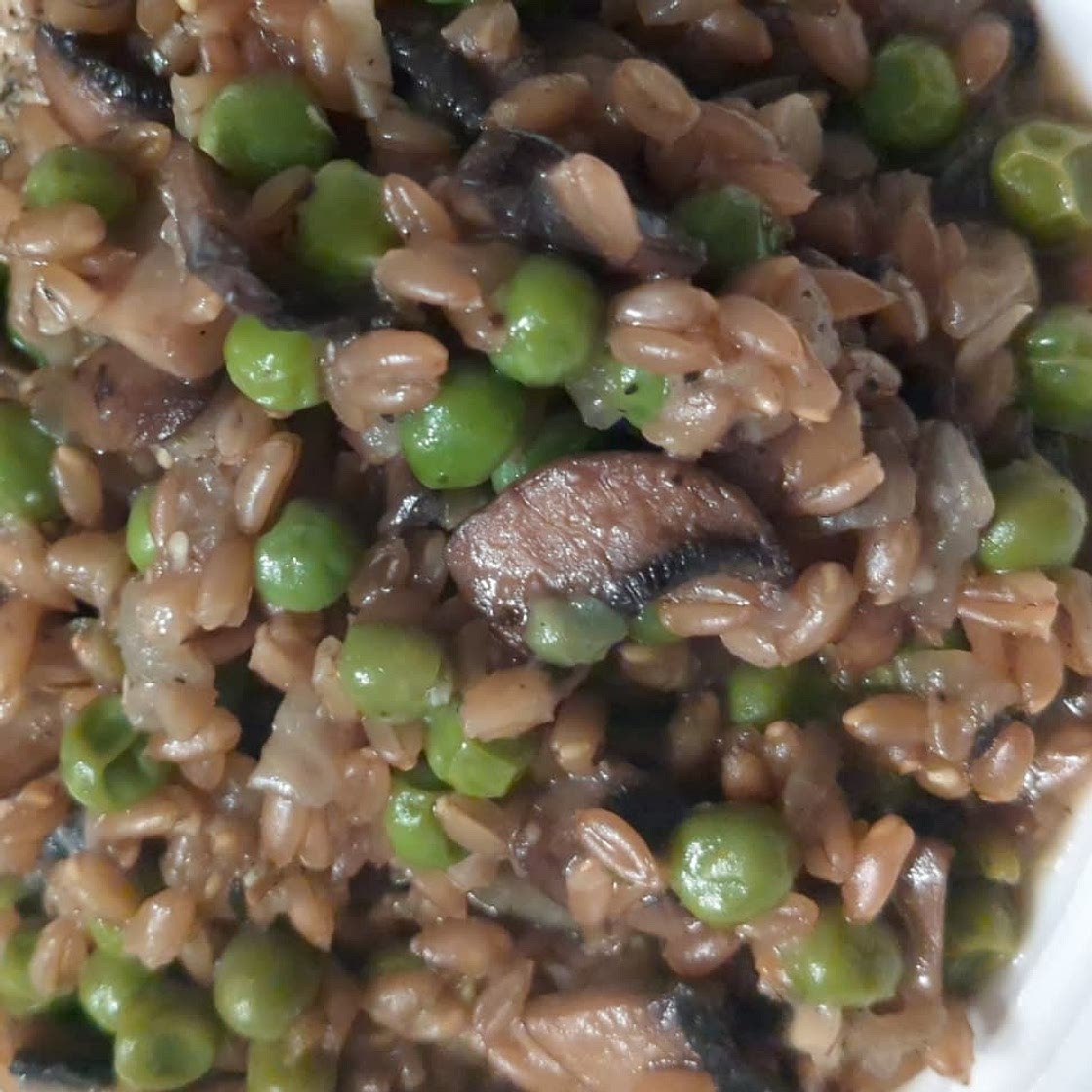 Instant Pot® Farro Risotto with Mushrooms & Peas