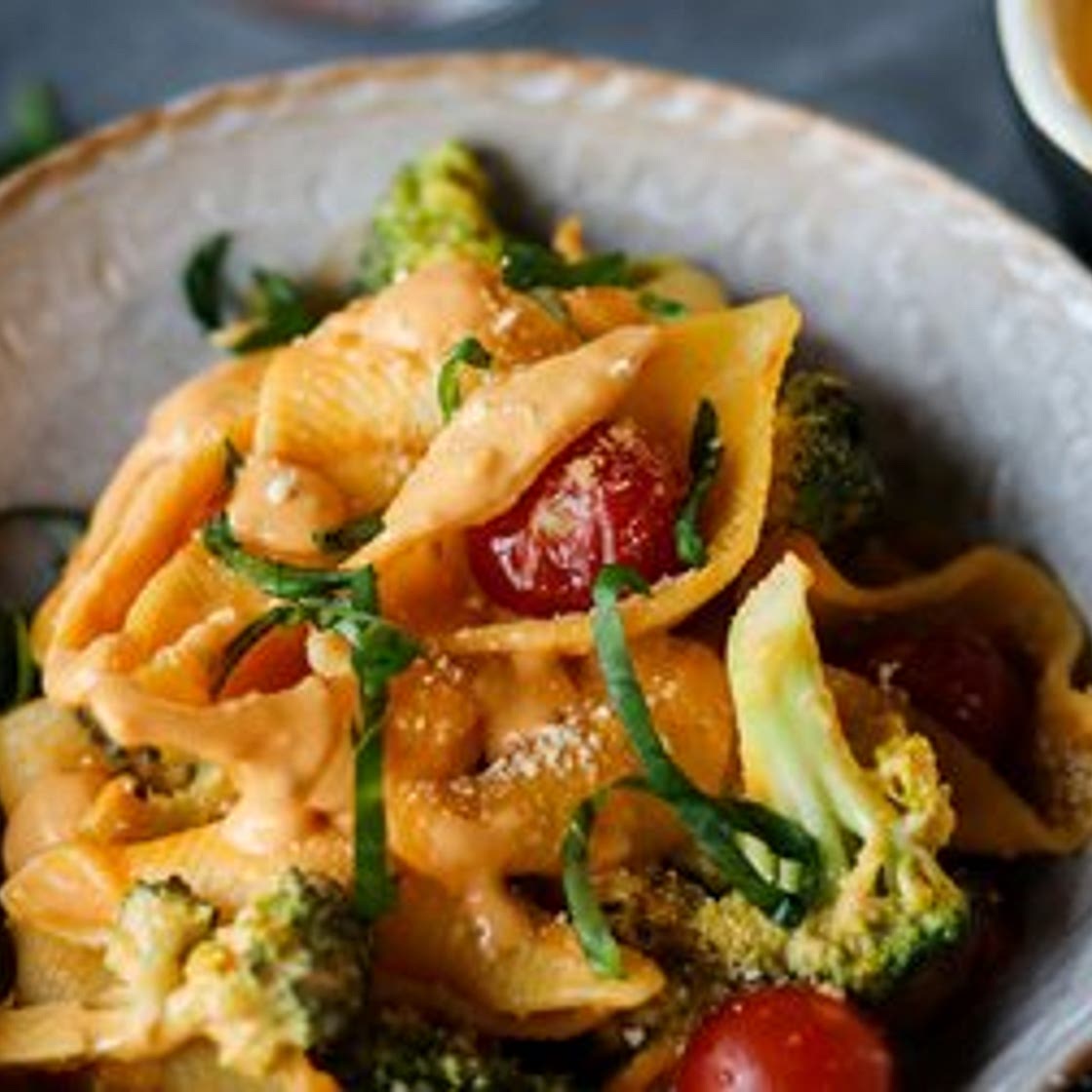 Creamy Hummus Pasta Bake