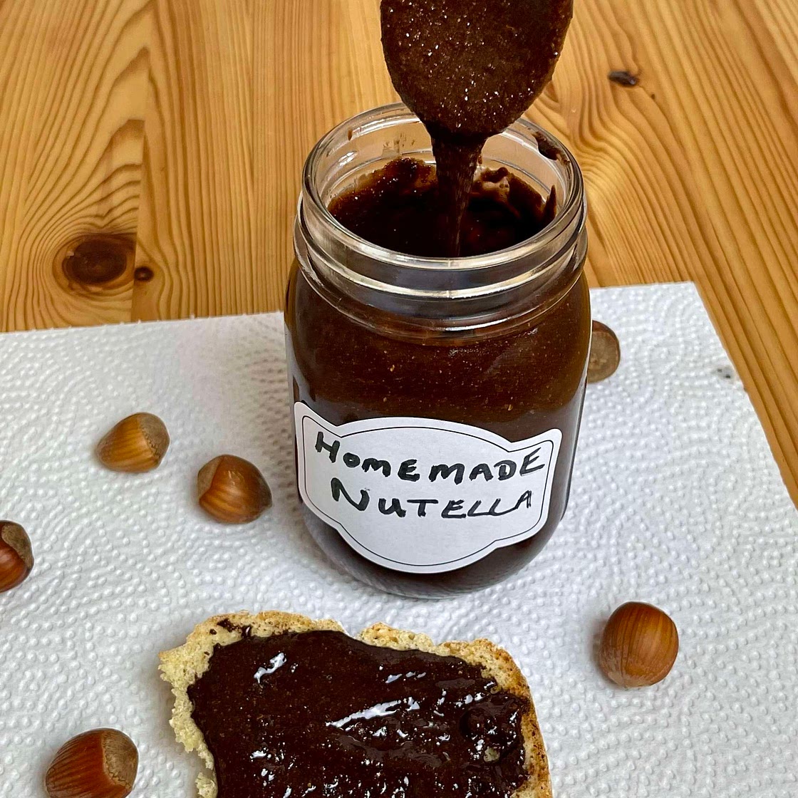 Homemade Nutella ( vegan friendly ) 