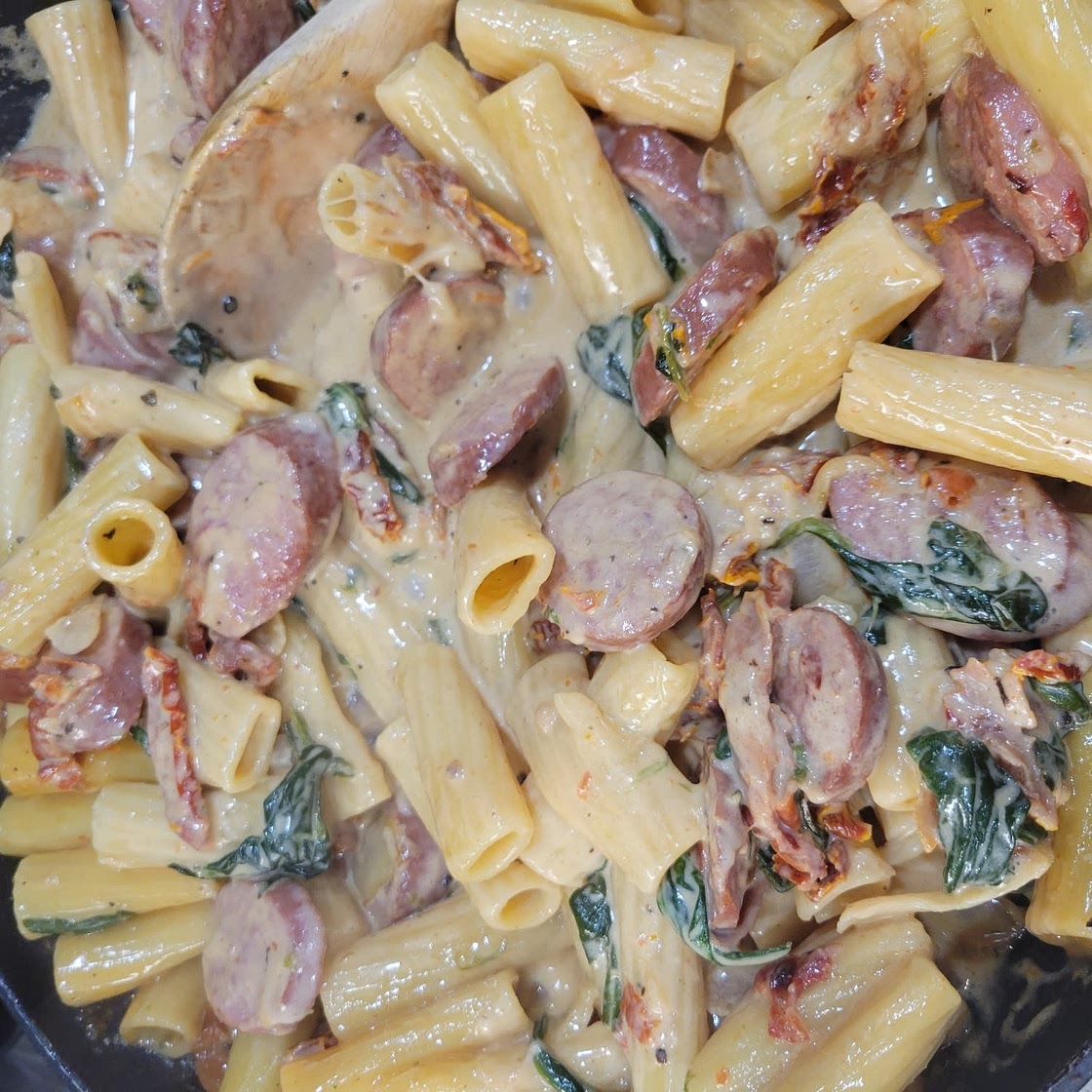 Garlic Parmesan Pasta with Spinach and Mushrooms