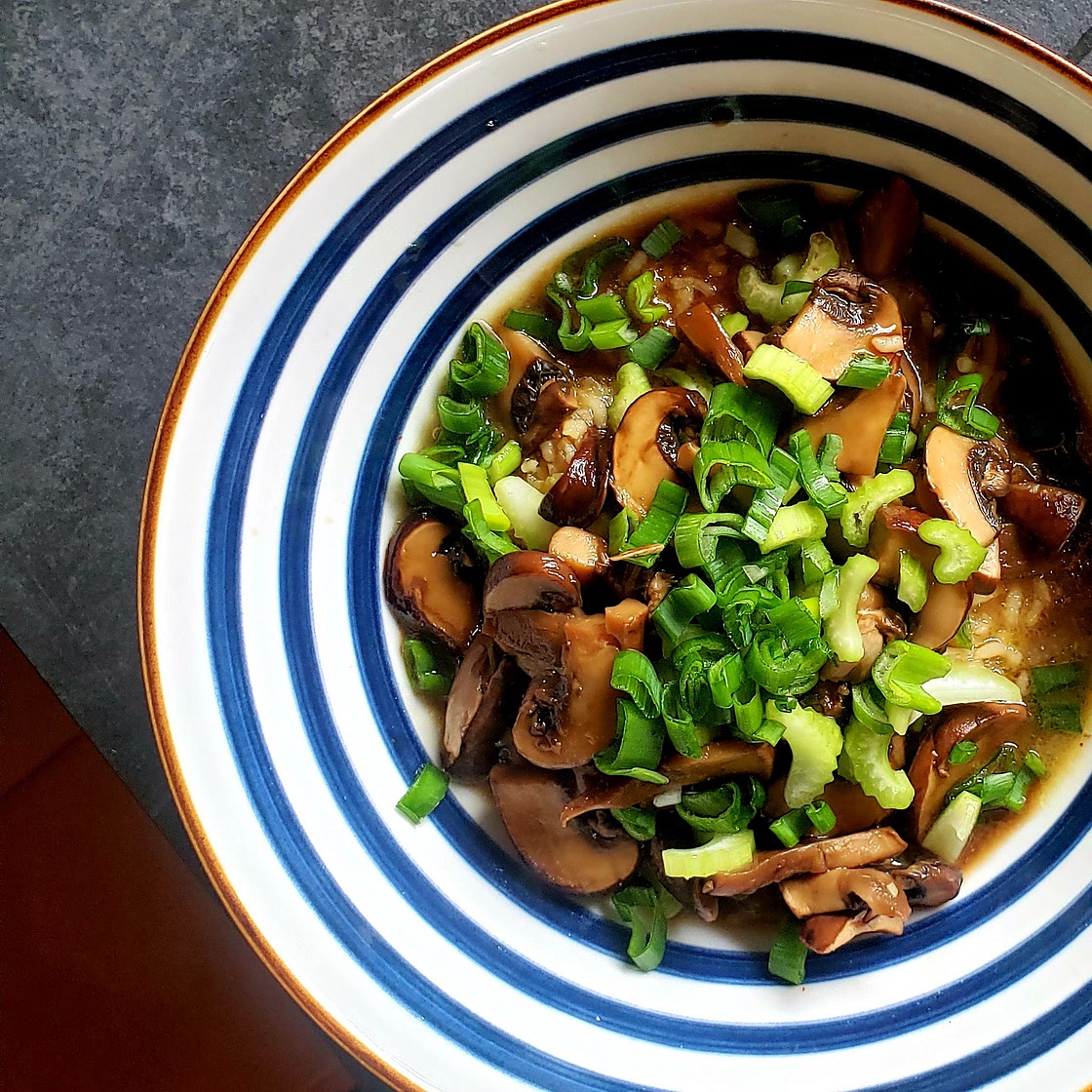 Congee with celery and mushrooms