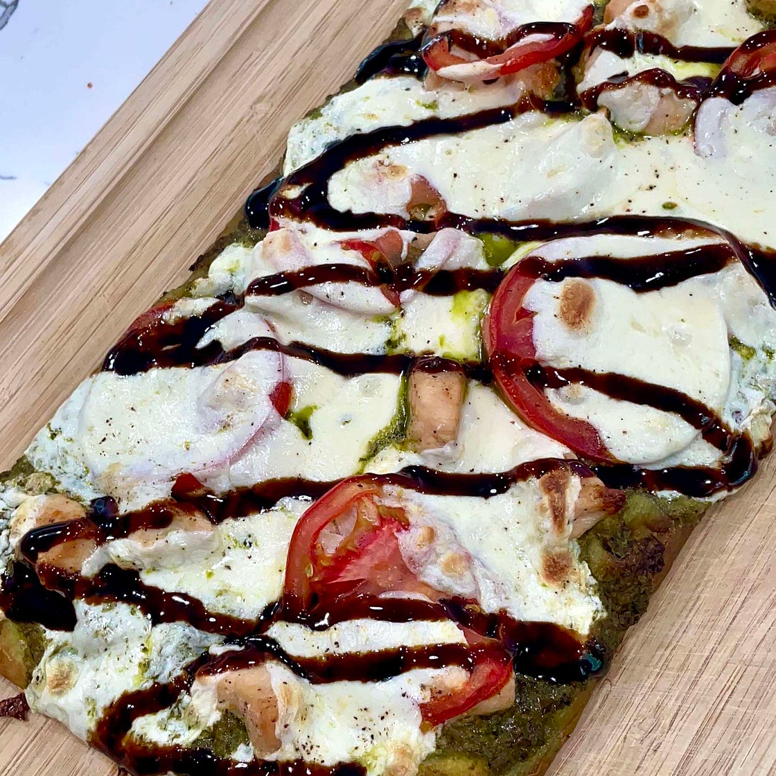 Pesto chicken flatbread 