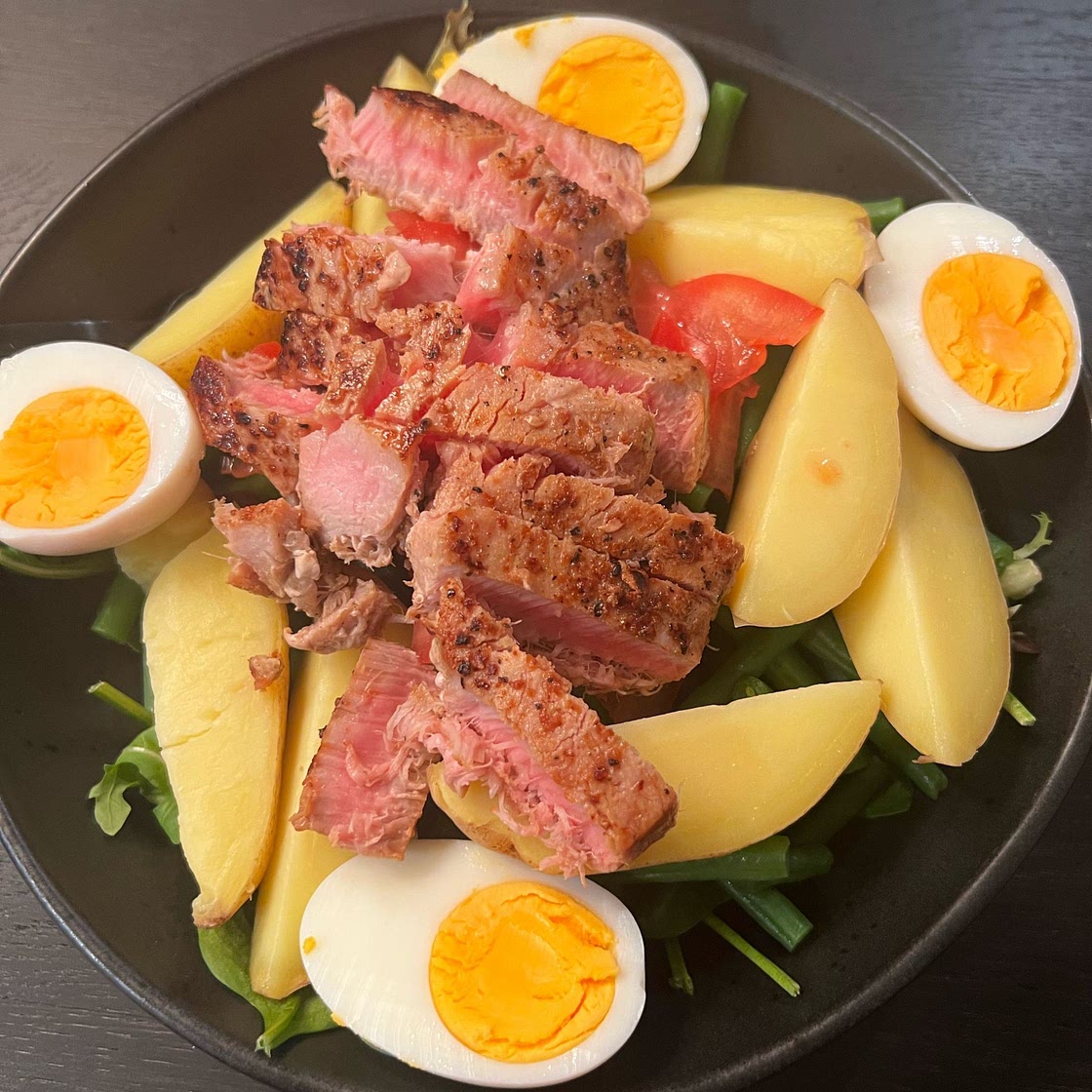 Salad Niçoise (French Salad Recipe with Tuna)
