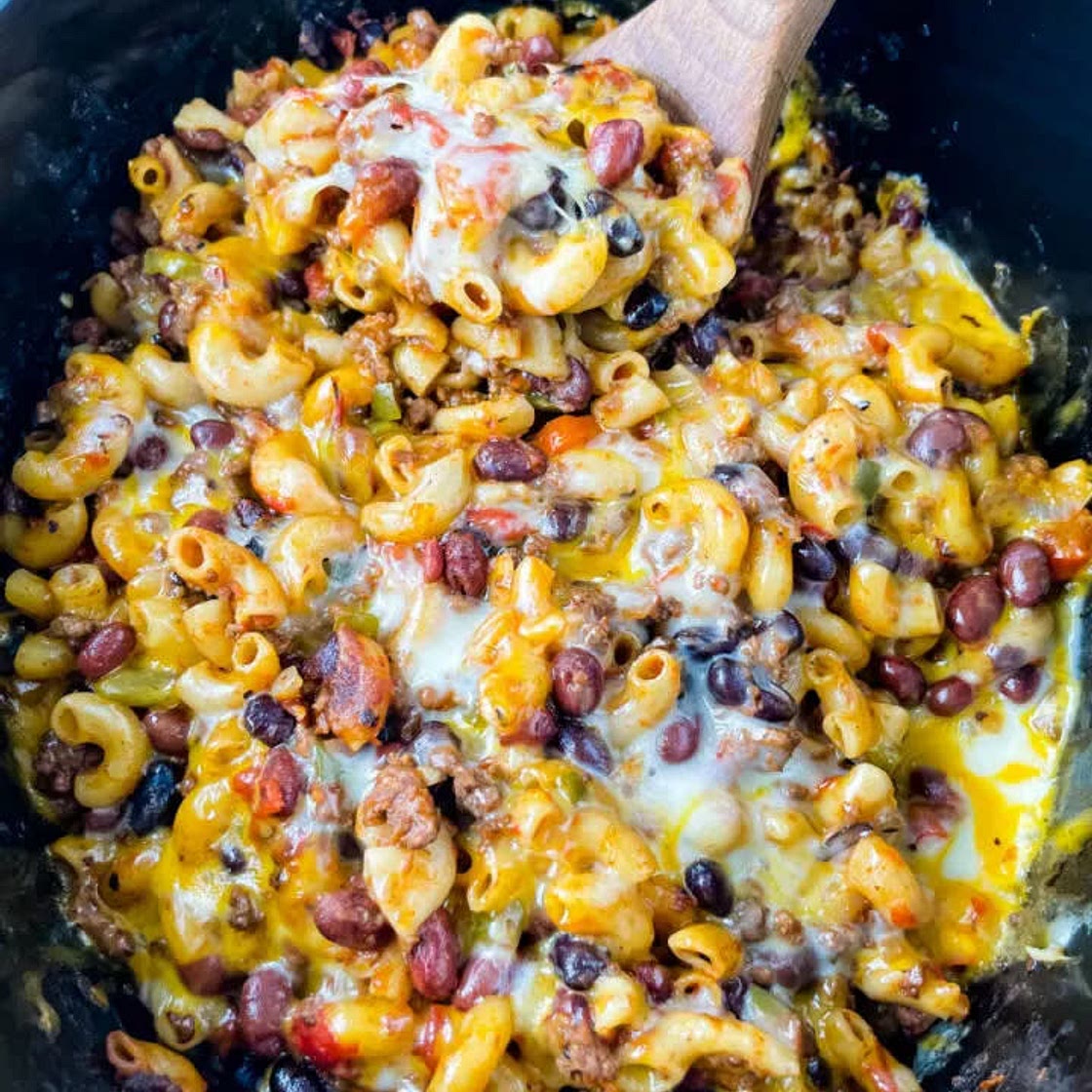 Slow Cooker- CHILLI MAC AND CHEESE
