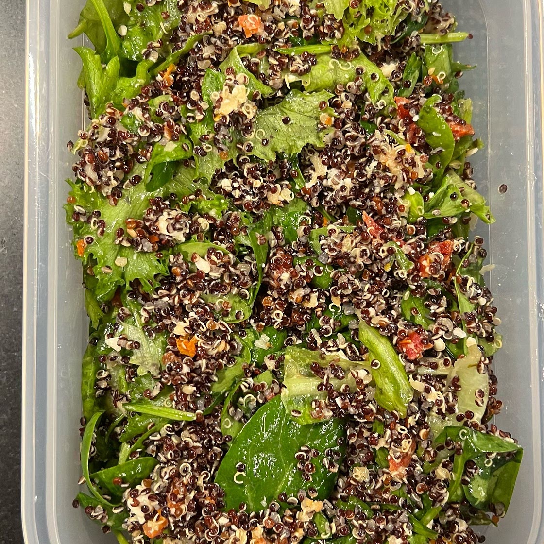 Sun-Dried Tomato, Spinach and Quinoa Salad