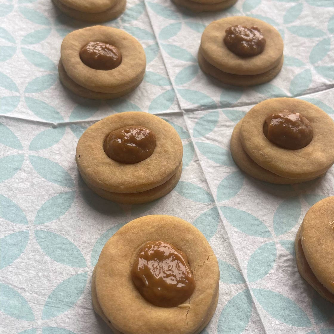 Dulche De Leche Cookies only 3 Ingredients