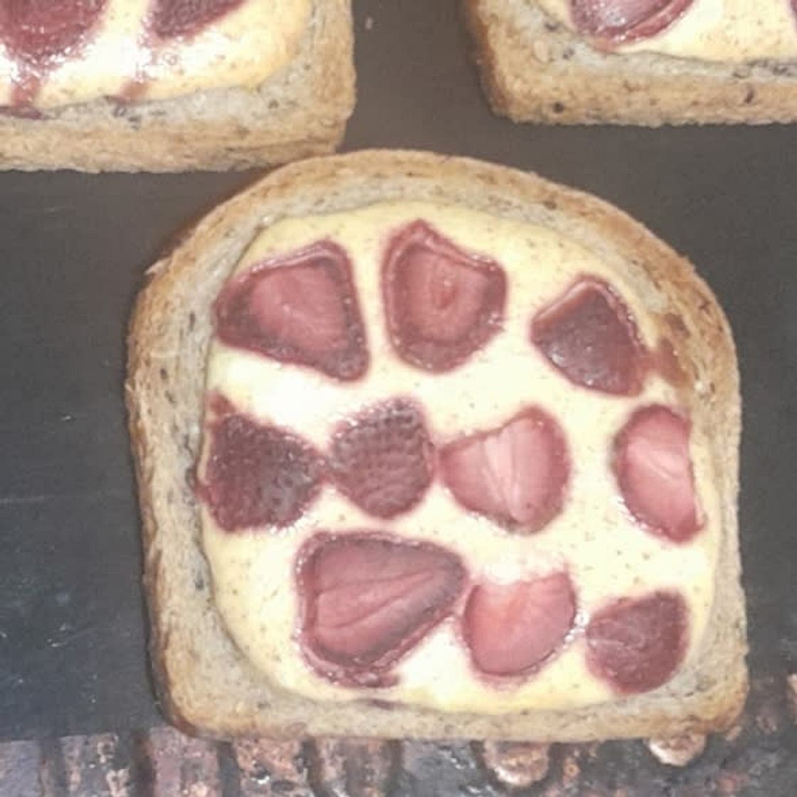 Custard Yogurt Toast (Viral Tiktok Recipe)
