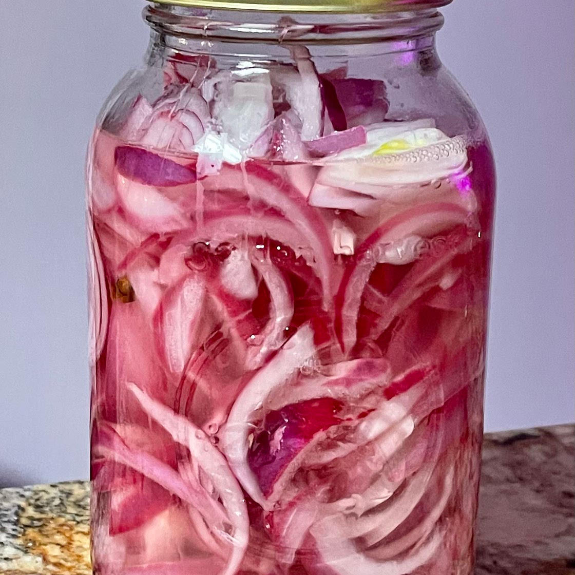 Pickled red onions 