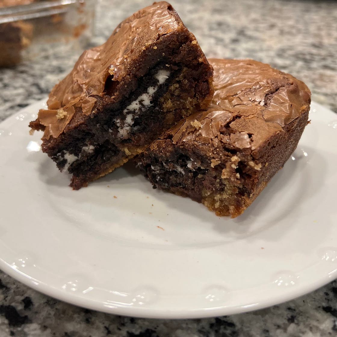 Slu**y Brownies 