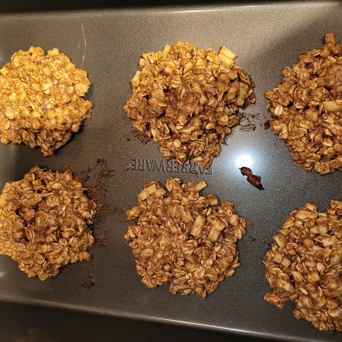 Healthy Apple Oatmeal Cookies