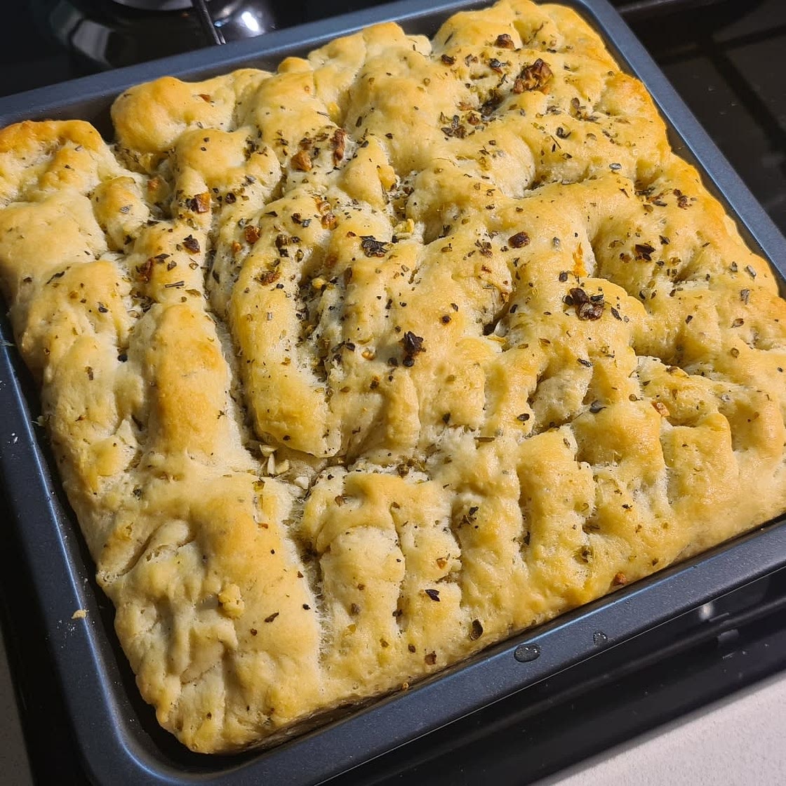 Easy Rosemary Garlic Focaccia Bread