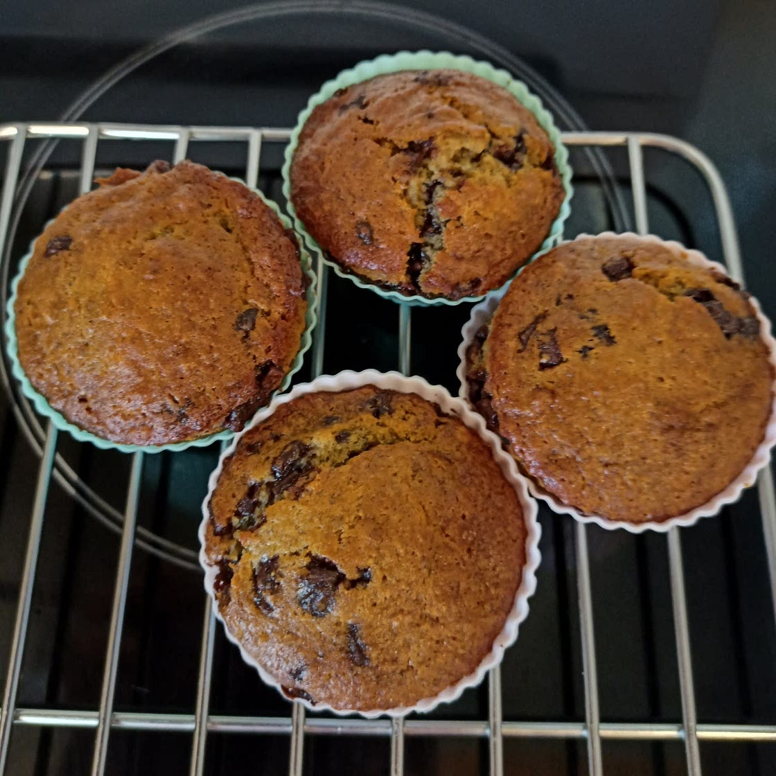 Easy Banana Muffins with Chocolate Chips
