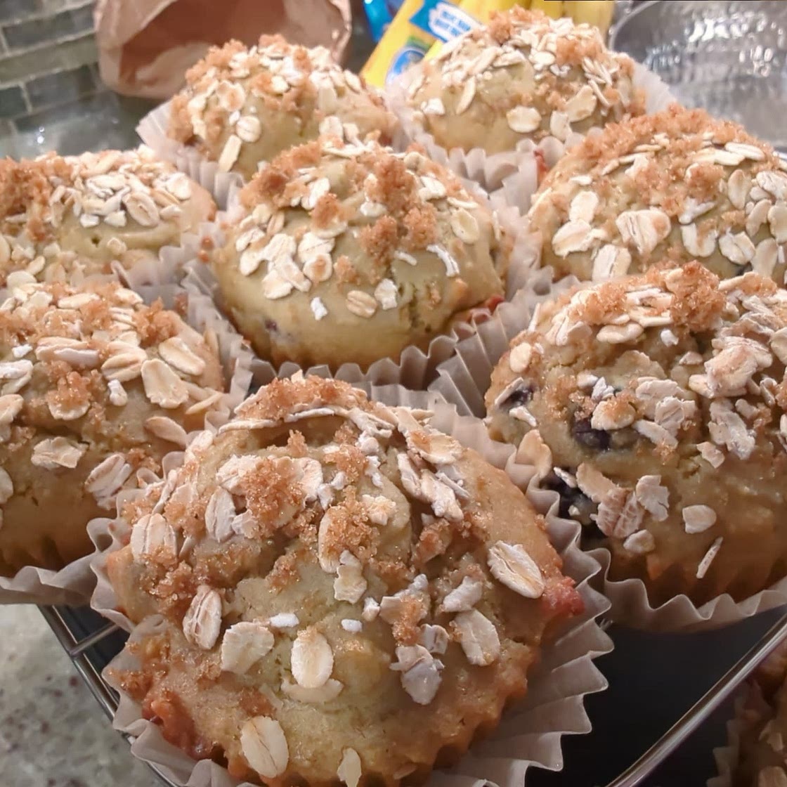The Best Healthy Blueberry Oatmeal Muffins (gluten free!)